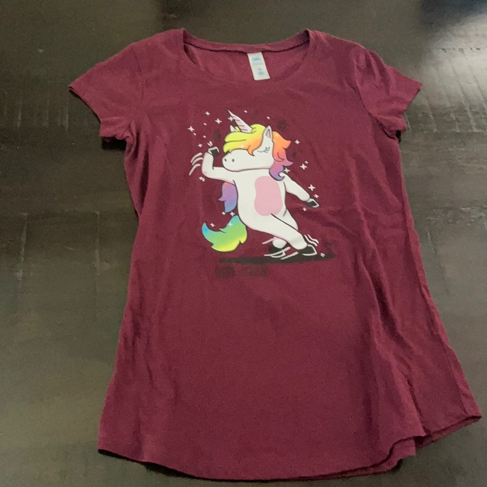 Justice kids maroon size 10 t-shirt